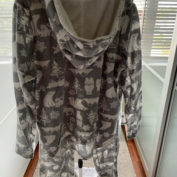 Pijamas - Picture 2 of 2